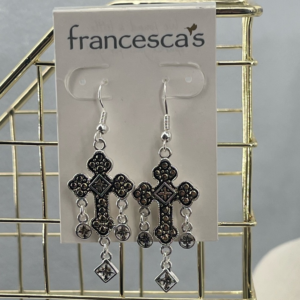 Francesca's nwt silver tone amber studded dangle earrings